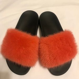 Givenchy Coral Mink Fur Slide Sandals - 7 / 37
